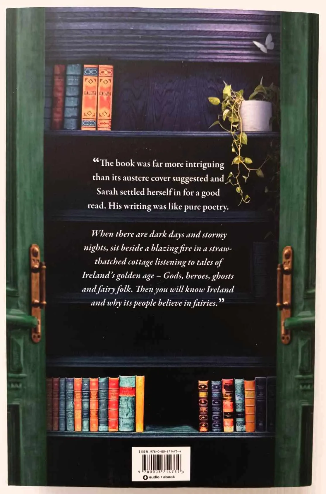 THE STORY COLLECTOR - Evie Woods